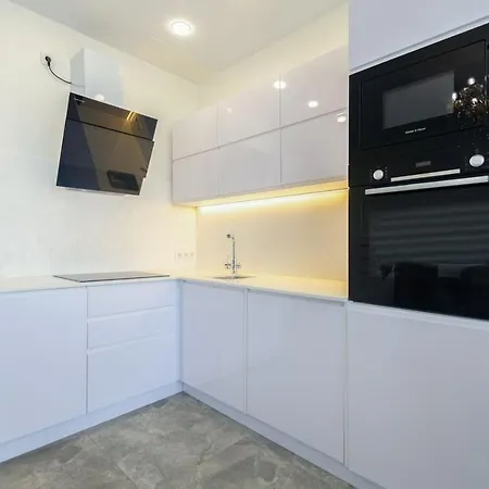 Kyiv White Apartment Victory Exterior photo